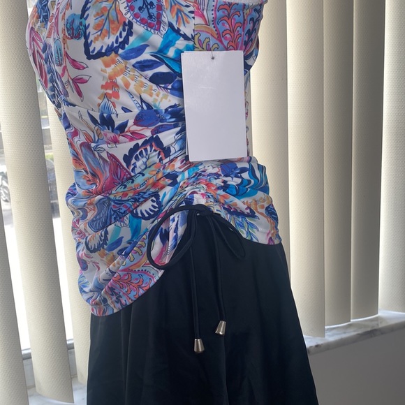 One piece swimsuit - Picture 8 of 12